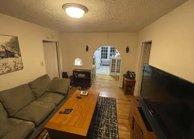Property at 2127 University Ave Unit 5, Madison, WI, 53726, 2 beds, 1 bath, [object Object]