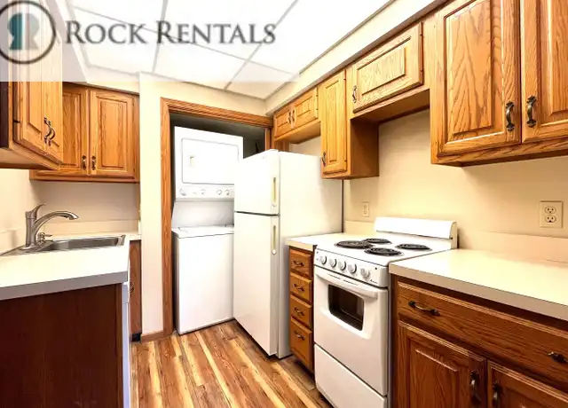 Property at 728 Crazy Horse Rd Apt 8, Hutchinson, KS, 67502, 1 bed, 1 bath, [object Object]
