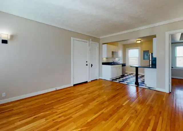 Property at 507 N 40th St Unit 109, Omaha, NE, 68131, 1 bed, 1 bath, [object Object]