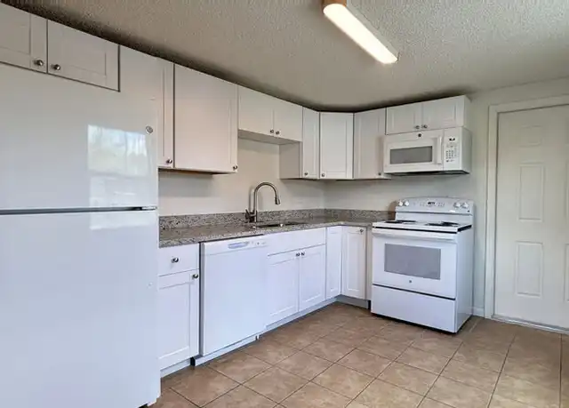 Property at 7059 Brentford Rd Unit A, Sarasota, FL, 34241, 2 beds, 1 bath, [object Object]