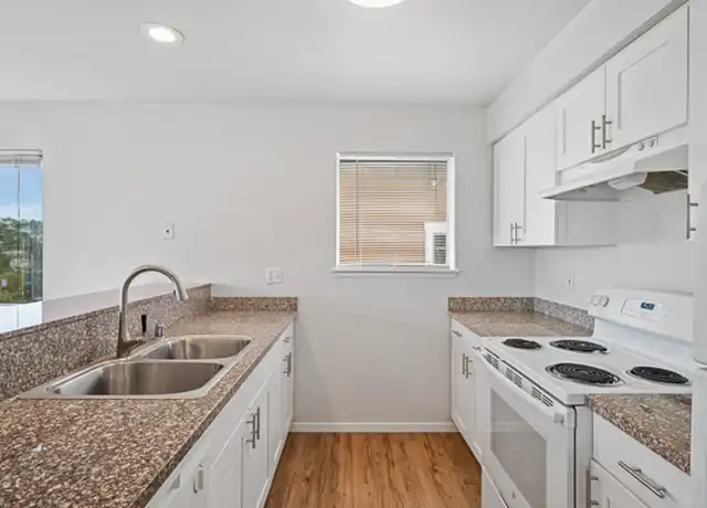 Property at 3212 21st Ave W Unit 202, Seattle, WA, 98199, 2 beds, 1 bath, [object Object]