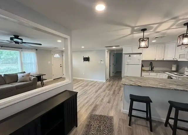 Property at 6 Nugentown Rd, Little Egg Harbor Twp, NJ, 08087, 2 beds, 1 bath, [object Object]