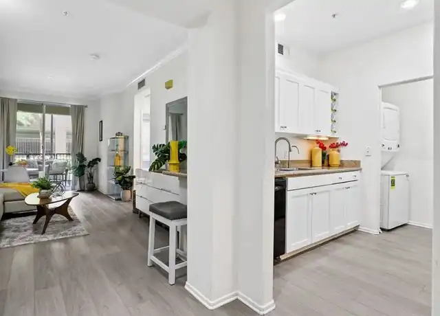 Property at 2109 Watermarke Pl, Irvine, CA, 92612, 1 bed, 1 bath, [object Object]