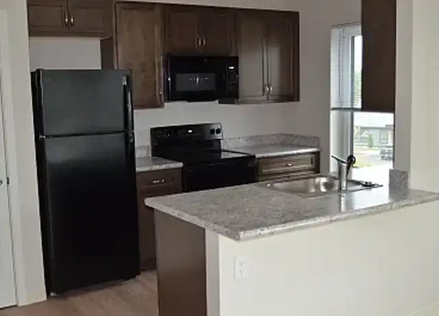 Property at Cedar Pointe - 550 Cedar St, Newington, CT, 06111, 2 beds, 1 bath, [object Object]