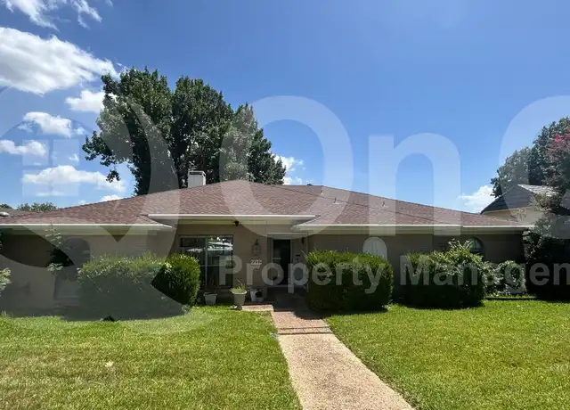 Property at 2212 Canyon Valley Trl, Plano, TX, 75023, 4 beds, 2 baths, [object Object]
