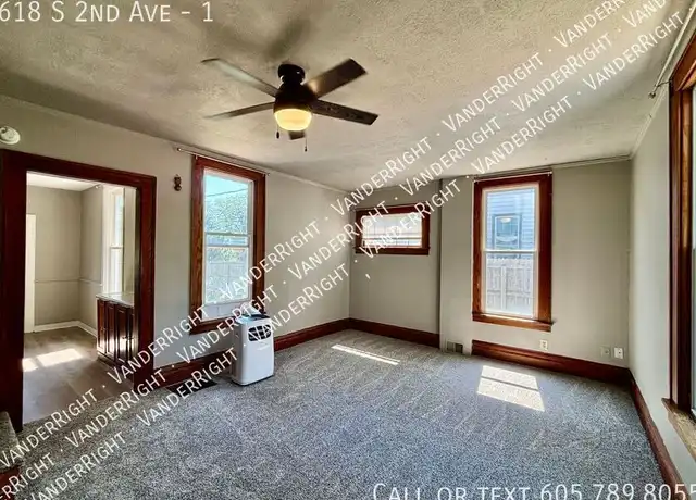 Property at 618 S 2nd Ave Unit 1, Sioux Falls, SD, 57104, 3 beds, 1 bath, [object Object]