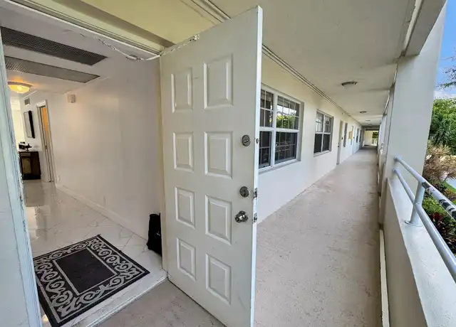 Property at 535 Oaks Dr #209, Pompano Beach, FL, 33069, 3 beds, 2.5 baths, [object Object]