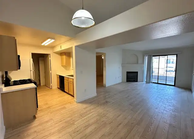 Property at 950 Seven Hills Dr #822, Henderson, NV, 89052, 2 beds, 2 baths, [object Object]