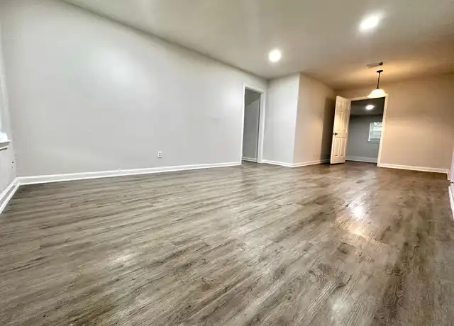 Property at 4914 Enyart St, Houston, TX, 77021, 4 beds, 1 bath, [object Object]