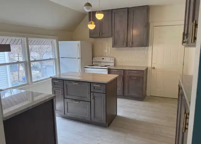 Property at 1618 Washington St NE Unit 2, Minneapolis, MN, 55413, 2 beds, 1 bath, [object Object]