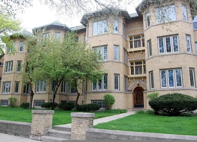 Property at 1700 W Touhy Ave, Chicago, IL, 60626, 3 beds, 2 baths, [object Object]