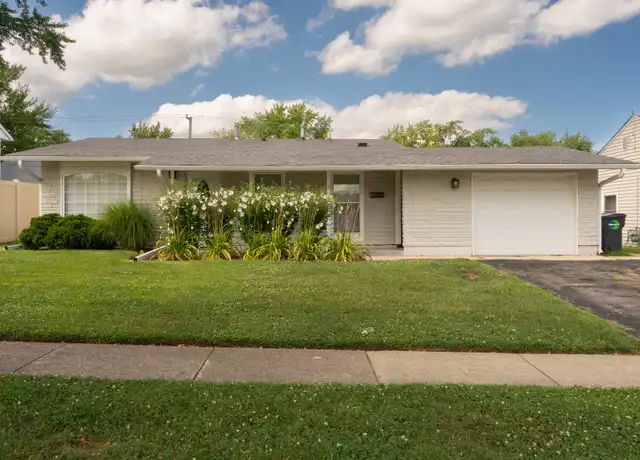 Property at 6 E Briarwood Dr, Streamwood, IL, 60107, 3 beds, 1 bath, [object Object]