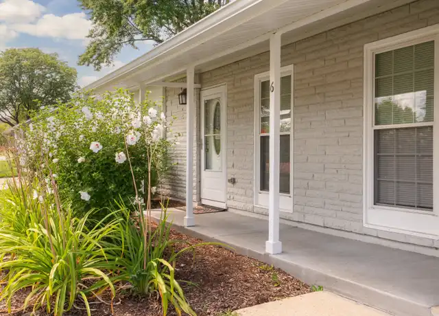 Property at 6 E Briarwood Dr, Streamwood, IL, 60107, 3 beds, 1 bath, [object Object]