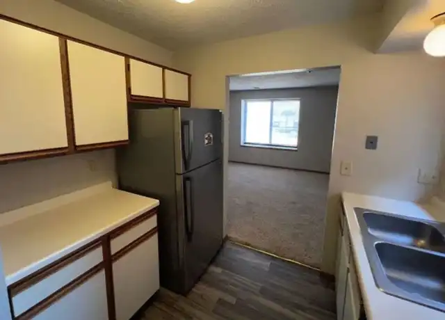 Property at 744 Ashland Ave Unit 105, St Paul, MN, 55104, 2 beds, 1 bath, [object Object]