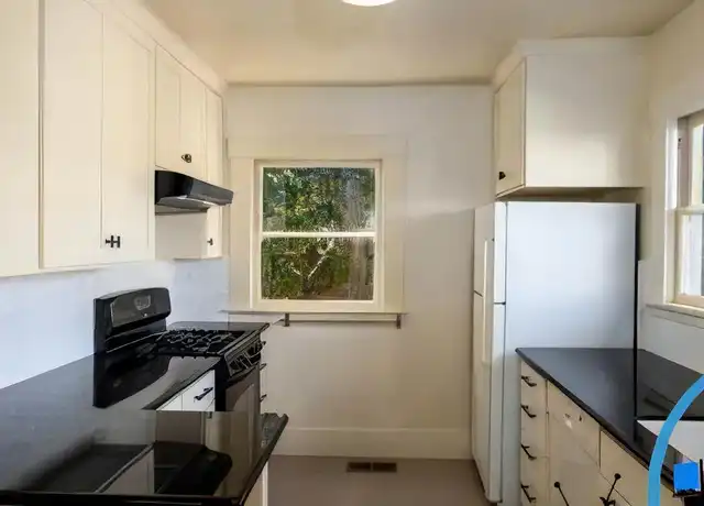 Property at 110 Ohio St, Vallejo, CA, 94590, 2 beds, 1 bath, [object Object]