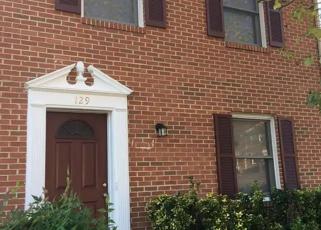 Property at 129 Farrell Ln, Fredericksburg, VA, 22401, 2 beds, 2.5 baths, [object Object]