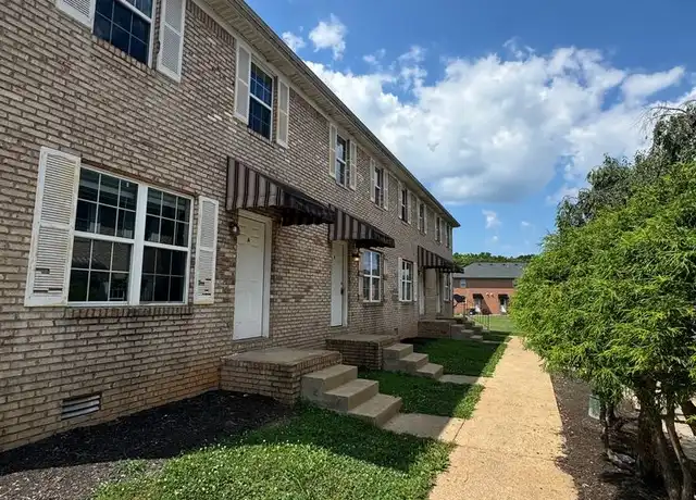 Property at 525 Lost Cir Apt B, Bowling Green, KY, 42101, 2 beds, 1.5 baths, [object Object]