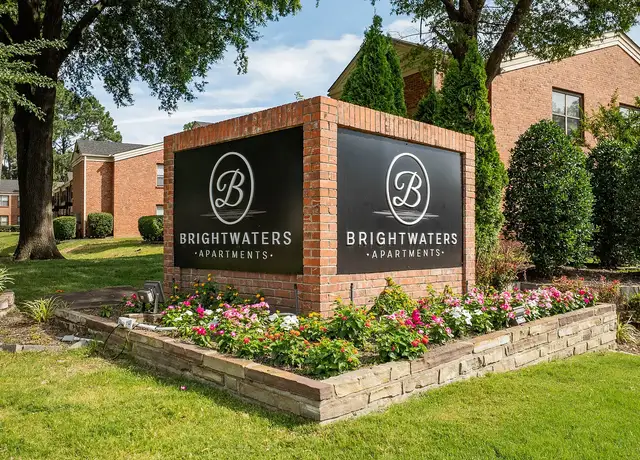 Photo of 2420 Riverfront Dr, Little Rock, AR 72202