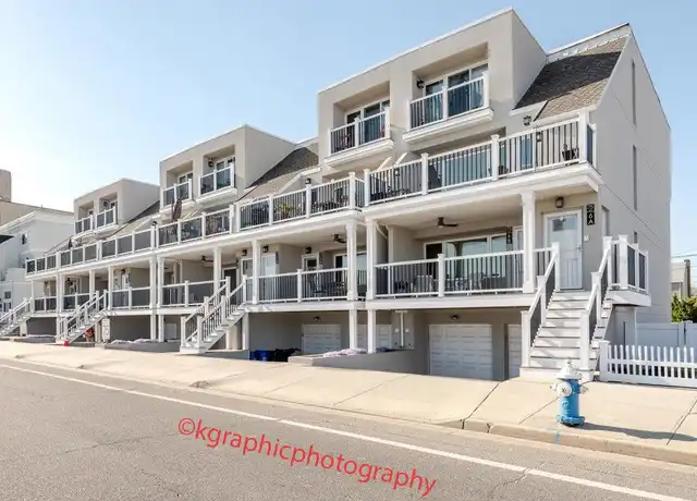 Property at 75 E Broadway Unit 4B, Long Beach, NY, 11561, 2 beds, 2 baths, [object Object]