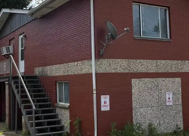 Property at 100 Woodland Rd Unit 3, Mingo Junction, OH, 43938, 2 beds, 1 bath, [object Object]