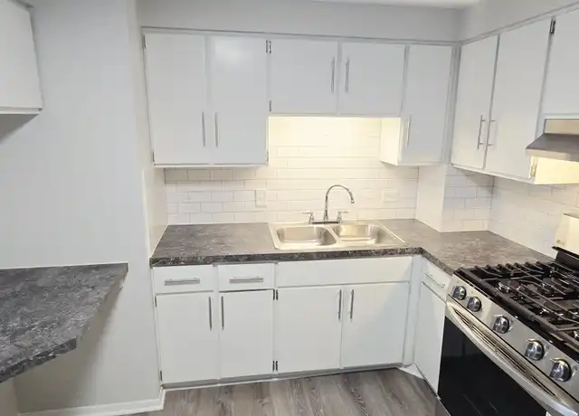 Property at 11013 S Lloyd Dr Unit 18, Worth, IL, 60482, 2 beds, 1 bath, [object Object]