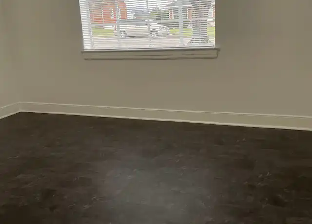 Property at Gardens At Grandin - II - 2325 Memorial Avenue SW, Roanoke, VA, 24015, 1-2 bed, 1 bath, [object Object]