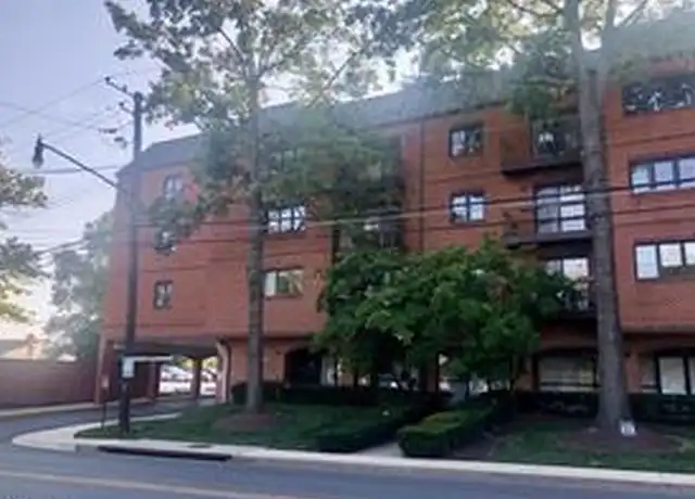 Property at 8 Russell Ave #302, Gaithersburg, MD, 20877, 2 beds, 2 baths, [object Object]