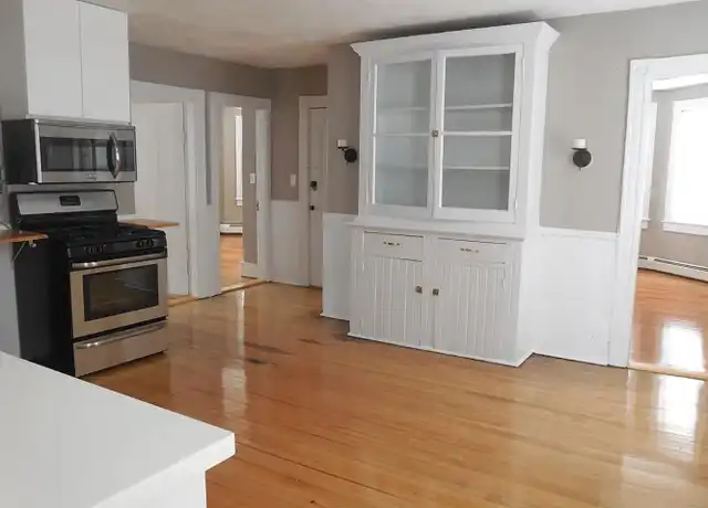Property at 103 Tell St Unit 3, Providence, RI, 02909, 3 beds, 1 bath, [object Object]