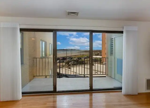 Property at 295 Lynn Shore Dr, Lynn, MA, 01902, 1 bed, 1 bath, [object Object]