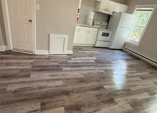 Property at 372 E High St Unit 2, Pottstown, PA, 19464, 1 bed, 1 bath, [object Object]