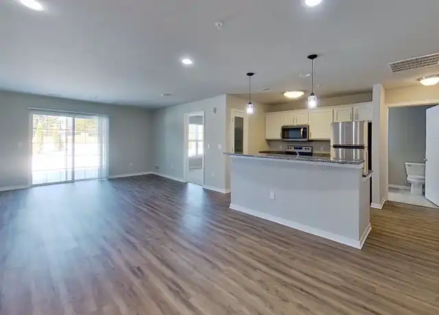 Property at 2008 American Eagle Dr Unit 52, Slinger, WI, 53086, 1 bed, 1 bath, [object Object]