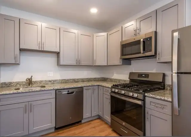 Property at 8 Lawton Pl Unit 6, Waltham, MA, 02453, 3 beds, 2 baths, [object Object]