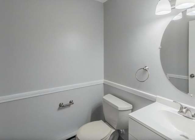 Photo of 45 Oakdale St, Attleboro, MA 02703