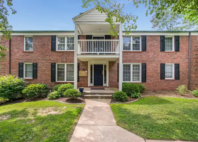 Property at The Square on McKnight - 800 N McKnight Rd, Saint Louis, MO, 63132, 1 bed, 1 bath, [object Object]