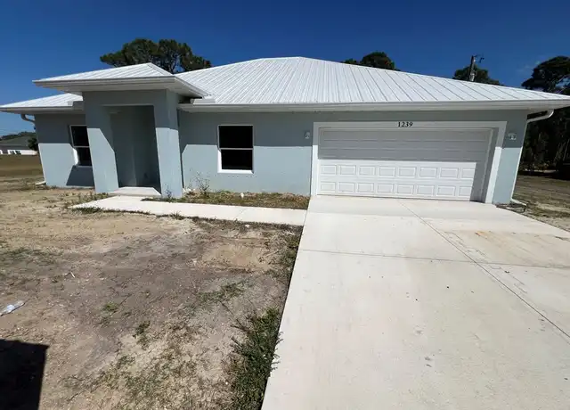 Property at 1239 Schumann Dr, Sebastian, FL, 32958, 3 beds, 2 baths, [object Object]