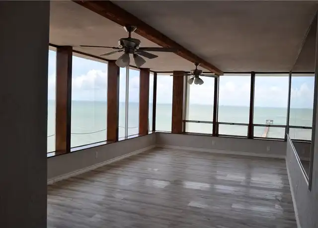 Property at 4302 Ocean Dr Unit 51, Corpus Christi, TX, 78412, 3 beds, 2 baths, [object Object]