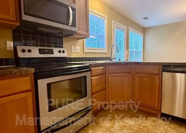 Property at 101 Chamberlain Dr, Georgetown, KY, 40324, 3 beds, 2.5 baths, [object Object]