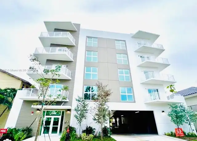Property at 1938 Jackson St, Hollywood, FL, 33020, 2 beds, 2 baths, [object Object]