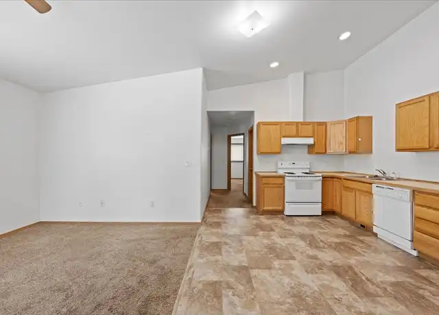 Property at 1600 Plath Ave Unit 1, Yakima, WA, 98902, 2 beds, 2 baths, [object Object]
