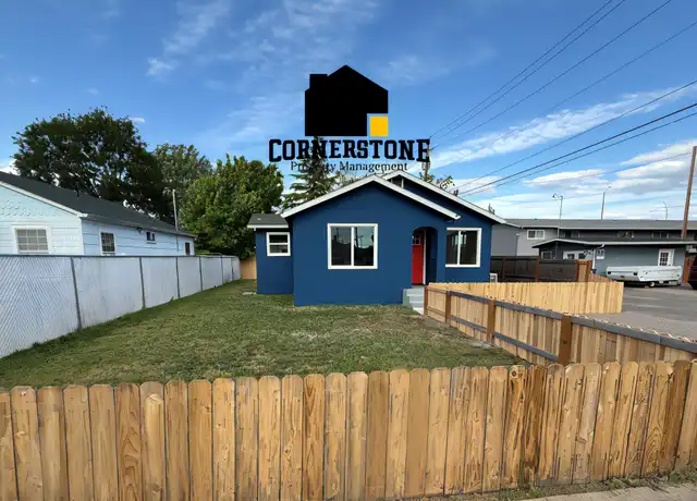 Property at 42 N 9th St, Central Point, OR, 97502, 2 beds, 1 bath, [object Object]