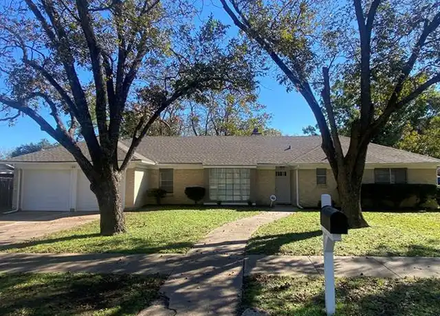 Property at 1214 Crestridge St, Ennis, TX, 75119, 3 beds, 2 baths, [object Object]