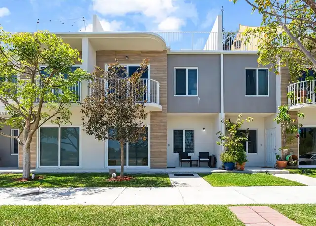 Property at 25664 SW 143rd Path Unit 25664, Princeton, FL, 33032, 3 beds, 2.5 baths, [object Object]