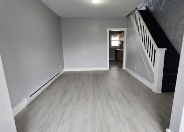 Property at 1009 Oak St Unit 1, Roselle, NJ, 07203, 3 beds, 1 bath, [object Object]