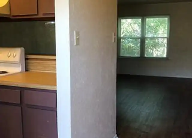 Property at 410 Bryan St Unit 14, Denton, TX, 76201, 1 bed, 1 bath, [object Object]