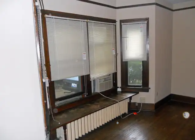 Property at 704 W Nevada St Unit 2, Urbana, IL, 61801, 1 bed, 1 bath, [object Object]