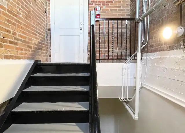 Property at 14 E 2nd Ave Unit 700, Hutchinson, KS, 67501, 1 bed, 1 bath, [object Object]