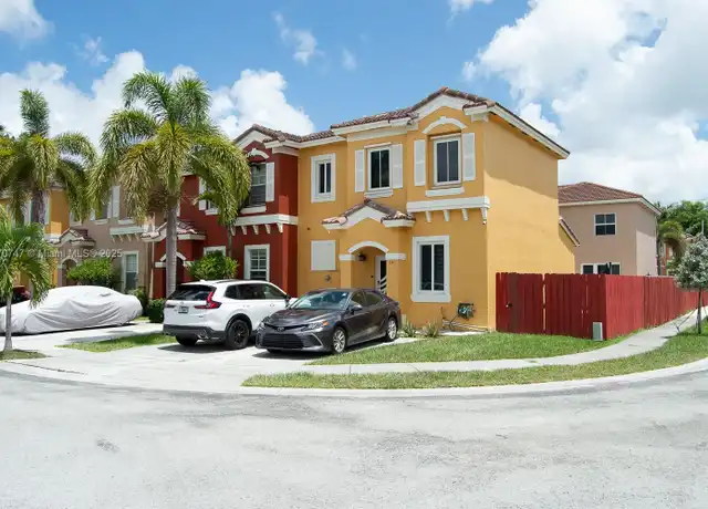 Property at 640 SE 1st St #640, Homestead, FL, 33030, 3 beds, 3 baths, [object Object]
