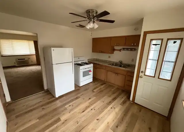 Property at 3555 S Brust Ave Unit 7, Milwaukee, WI, 53207, 2 beds, 1 bath, [object Object]