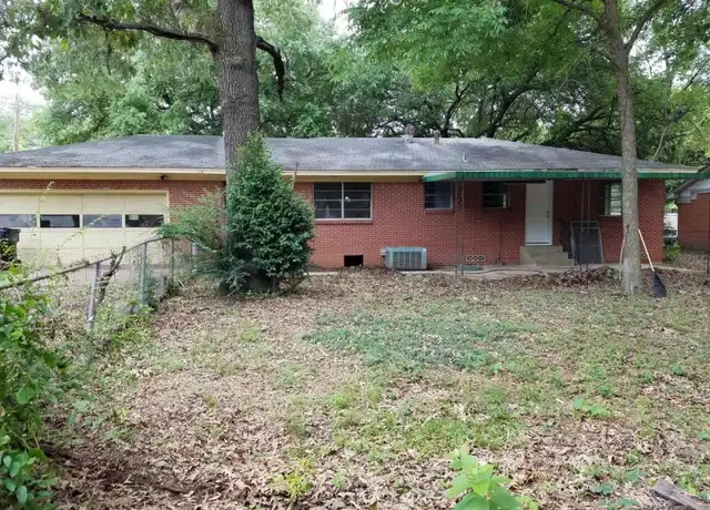 Property at 2307 Pine Tree Rd, Longview, TX, 75604, 3 beds, 2 baths, [object Object]