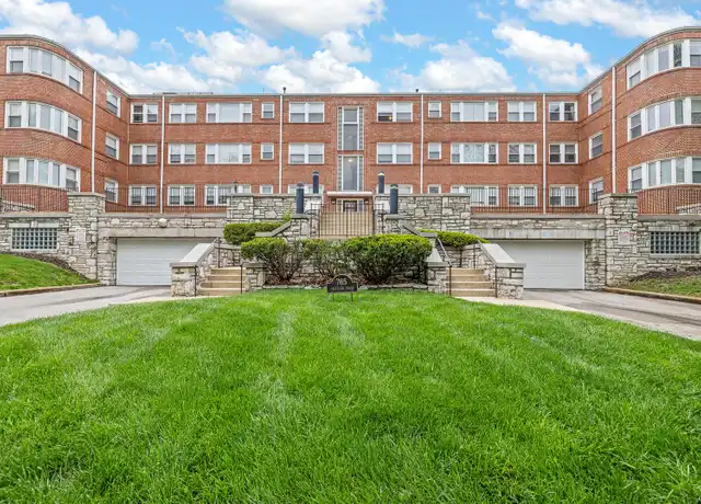 Property at 765 Westwood Dr, Saint Louis, MO, 63105, 2 beds, 1 bath, [object Object]